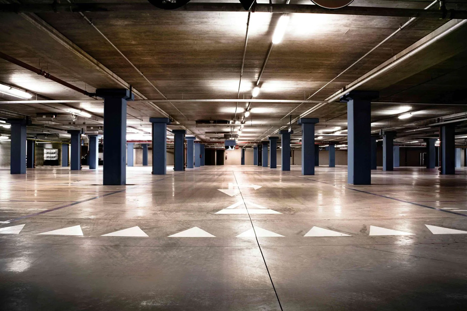 tomt parkeringshus